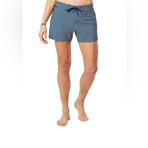 NWT Carve Designs women’s Marin Short, in blue and white bay stripe size 10